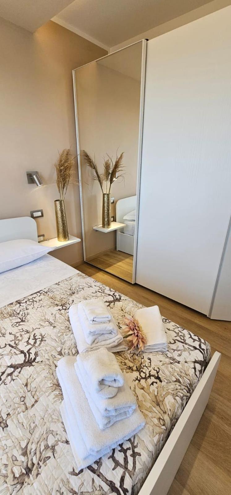 Happy Holiday Apartament 콰르투 산텔레나 외부 사진